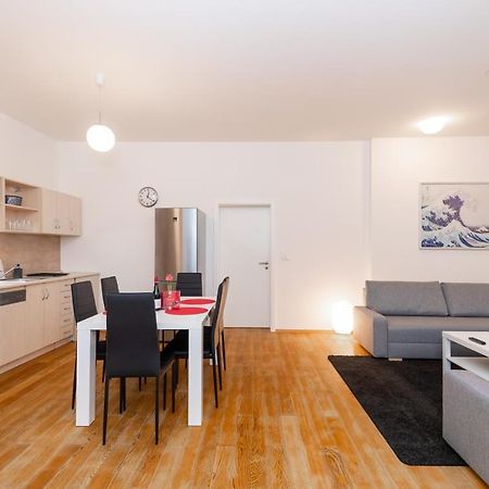 Luxury Apartment In The Center Of 프라하 외부 사진