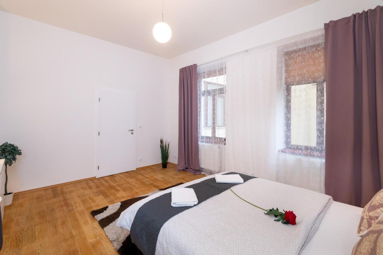 Luxury Apartment In The Center Of 프라하 외부 사진